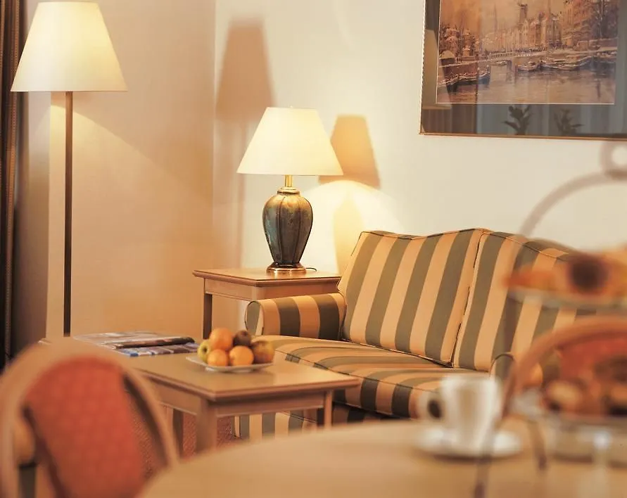 Nh Atlanta Rotterdam Hotel